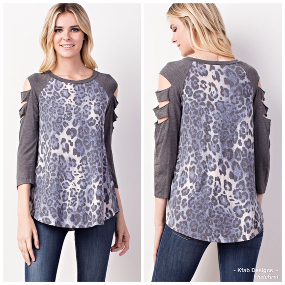 🥰LAST 1! Blue/Charcoal Animal Print Ladder Top! - Picture 7 of 8